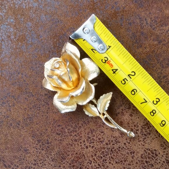Vintage Gold Tone Large Rose Brooch 3" - Picture 7 of 7